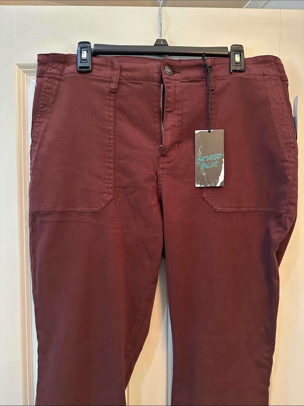 Studio Blue Women's Burgundy Straight-Leg Chinos
